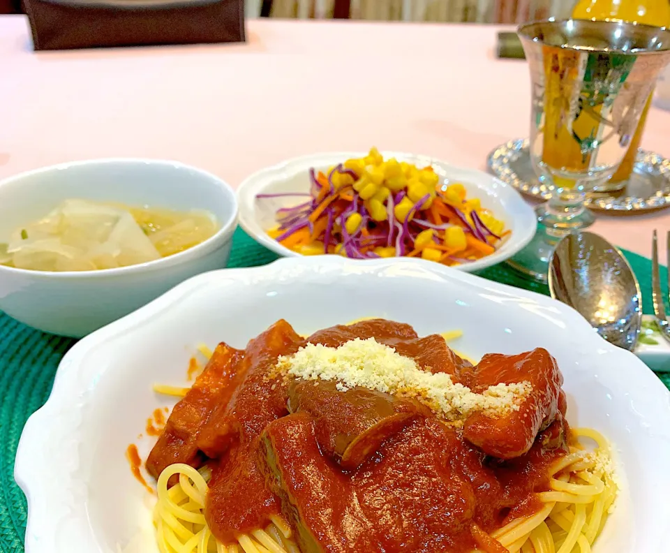 202038 夕食は茄子とベーコンのトマトパスタ🍝がメイン✨|Seikoさん