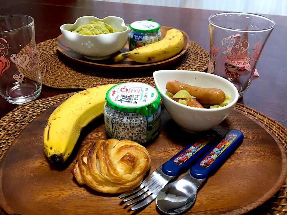 Snapdishの料理写真:3歳と11歳の朝食|kyokoさん