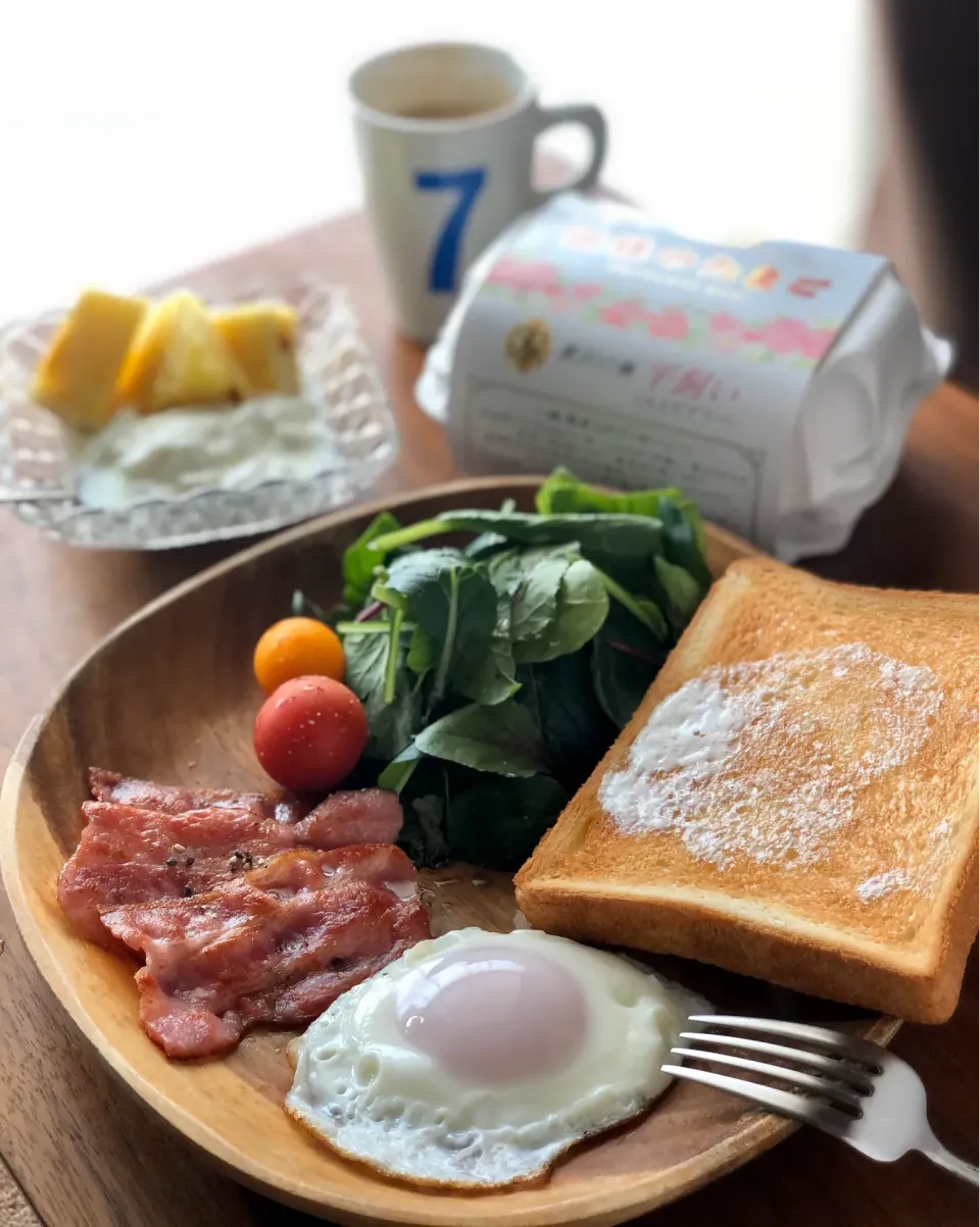 Snapdishの料理写真:姫様のたまごで目玉焼きプレート　　　　　Fried egg plate|マユマユさん