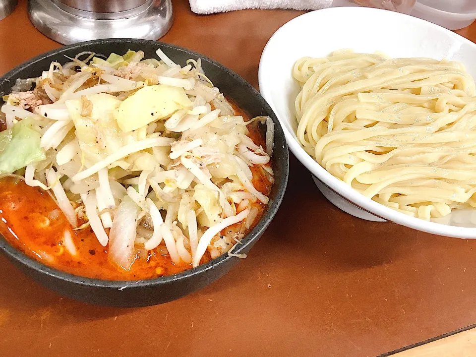 この平打ち麺がたまりません😻|アライさんさん