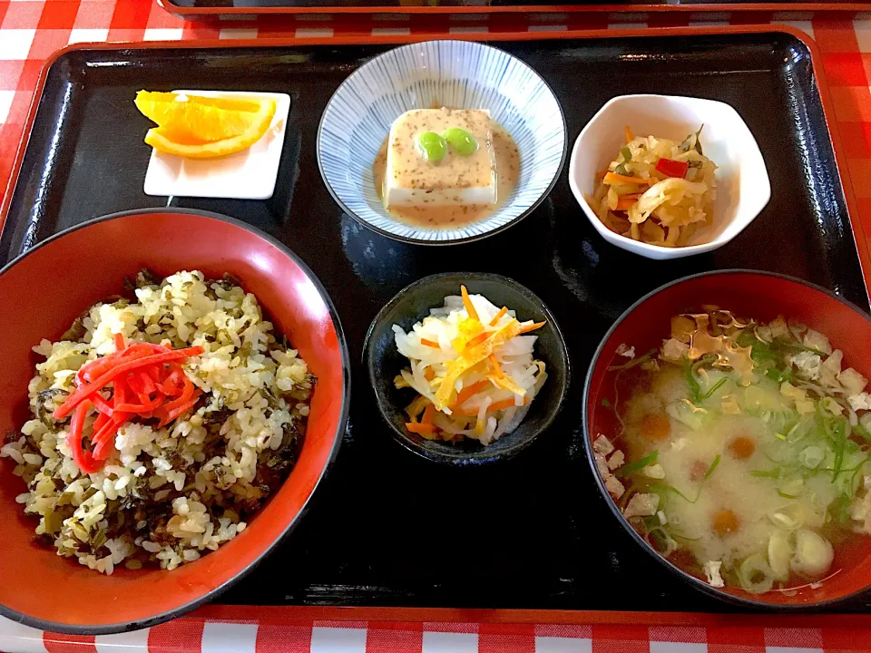 本日の賄い(3/9  高菜飯ハーフ＆大根祭り🤣✨)|かぴかぴさん