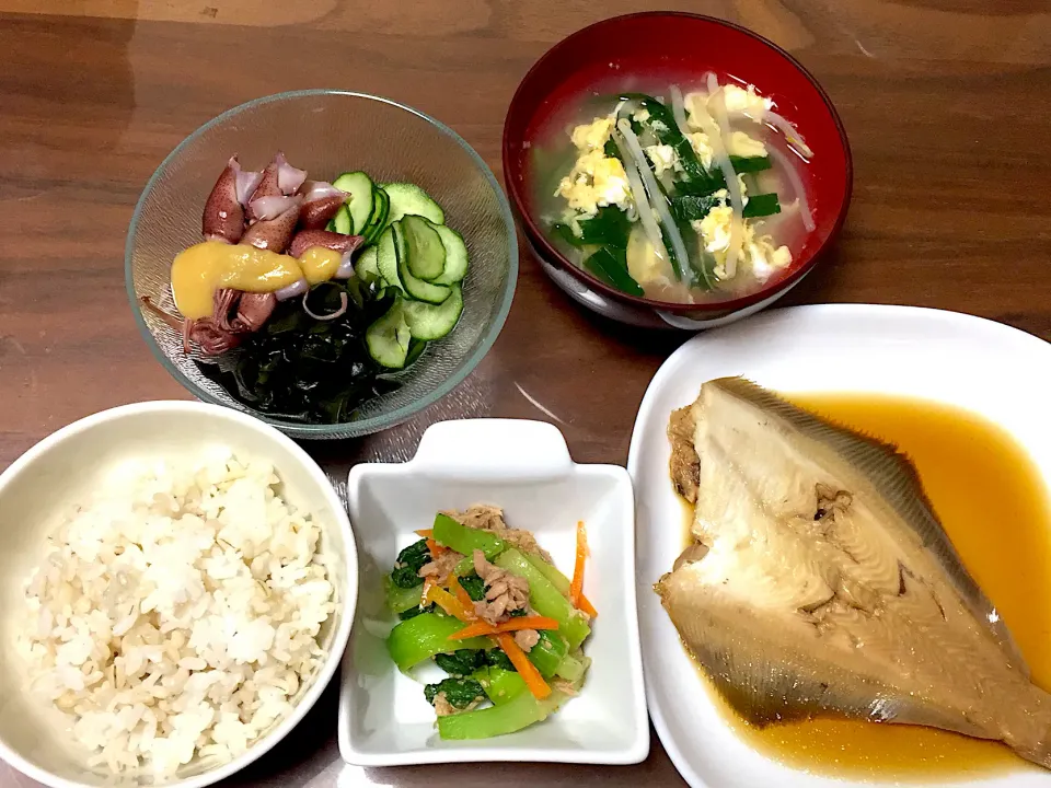 青梗菜と人参のツナごま和え カレイの煮付け もやしとニラの中華スープ ほたるいかの酢の物|おさむん17さん