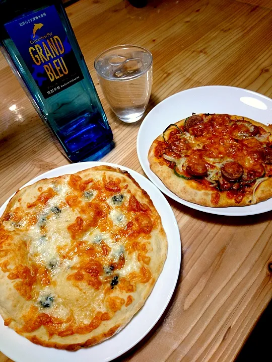 Snapdishの料理写真:今日の晩酌はピッツァ🍕|sa-さん