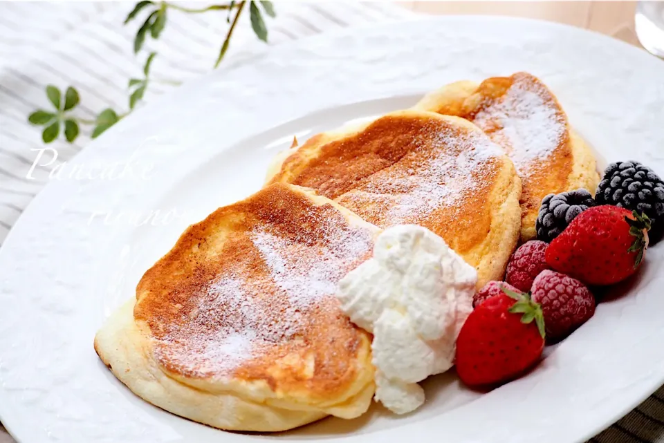 Snapdishの料理写真:スフレパンケーキ🥞|りるのんさん