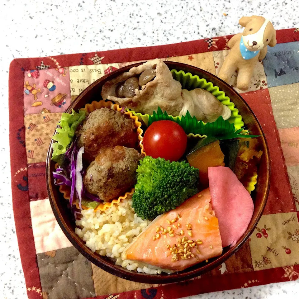 Snapdishの料理写真:先日のお弁当😊 #わっぱ弁当  #丸弁当  #夫弁当  #地味弁当|naonaomimichanさん