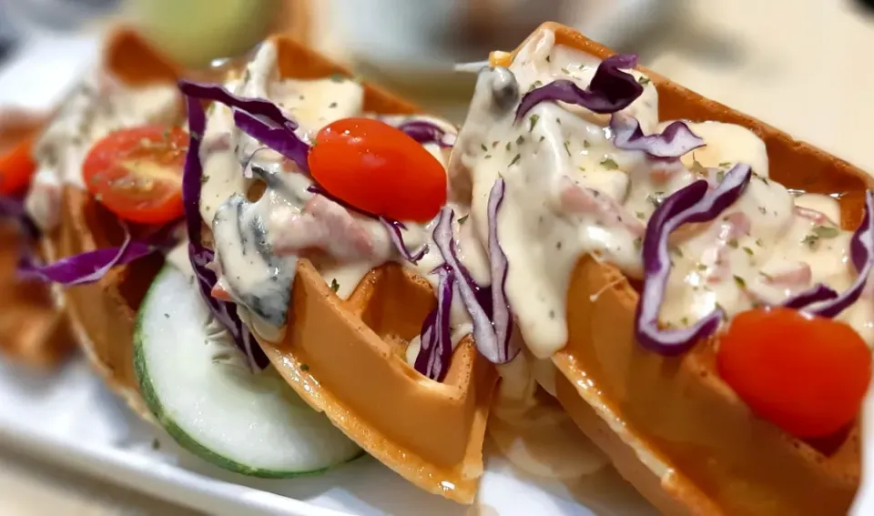 🧀 Smoked Beef Creamy Cheese Waffle|ģřãçîöůşさん