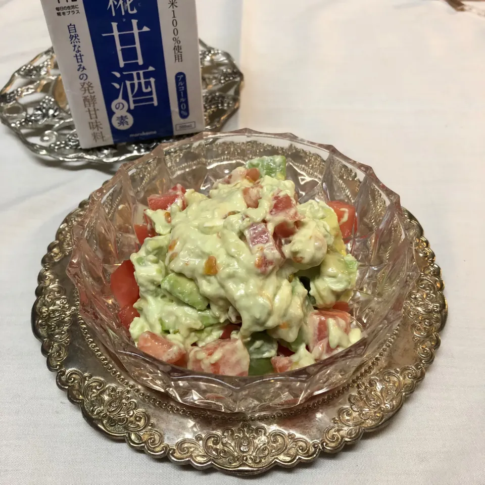 アボカド🥑トマト🍅糀甘酒マヨ和え🌺|henryさん