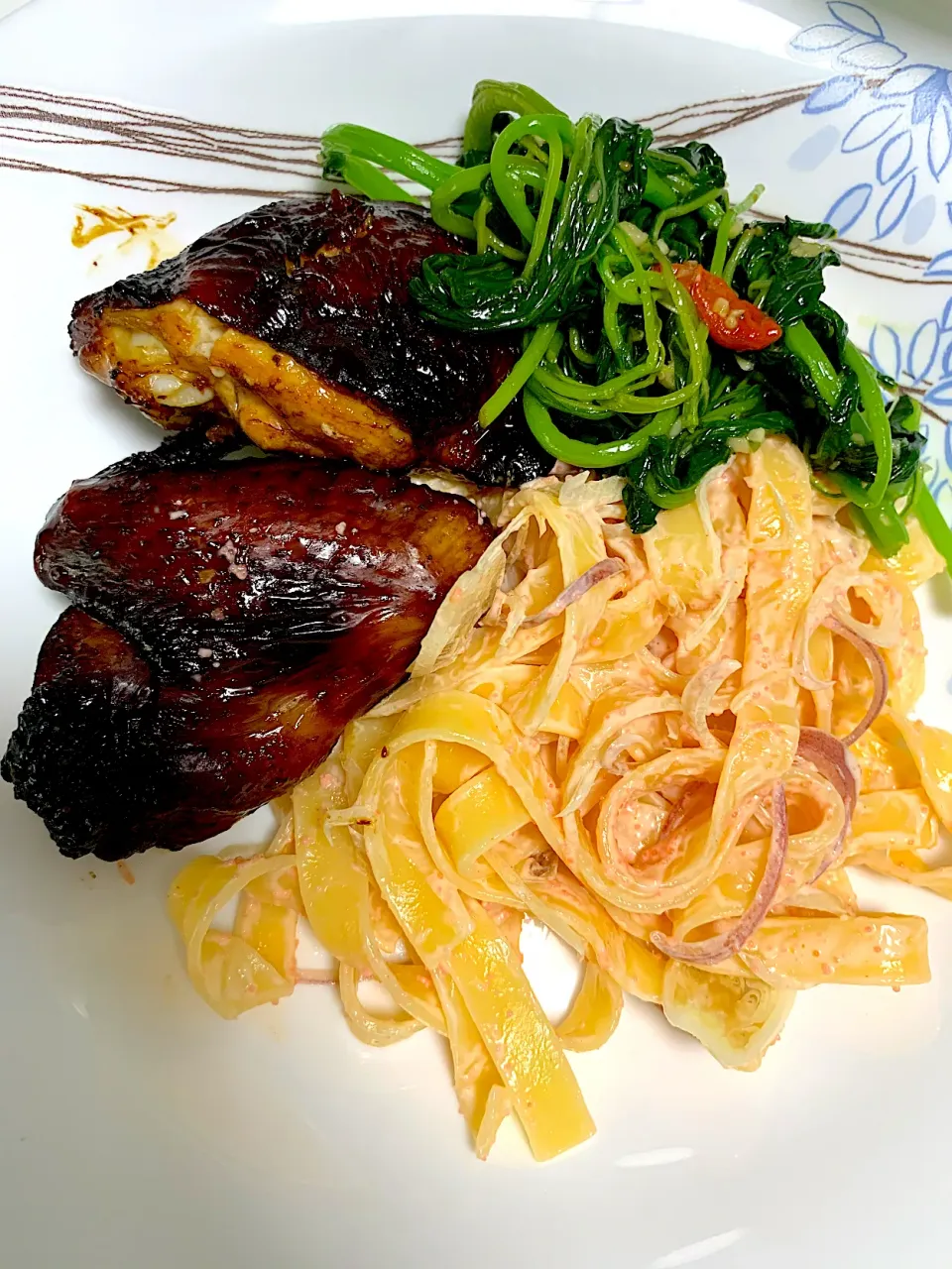 Bbq chicken, stir fried baby spinach and mentaiko pasta|Ong Sor Fernさん