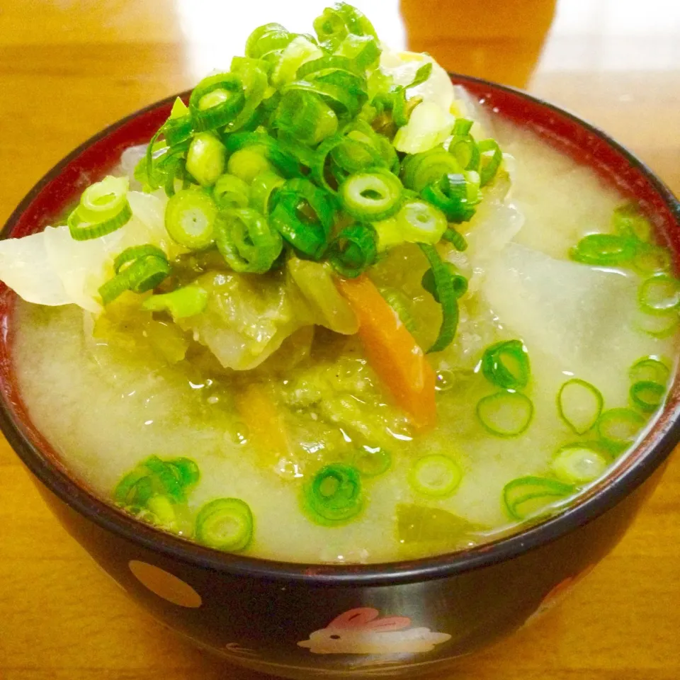 具沢山味噌汁🍀今日は冷たい風が吹いてました💦|まいりさん