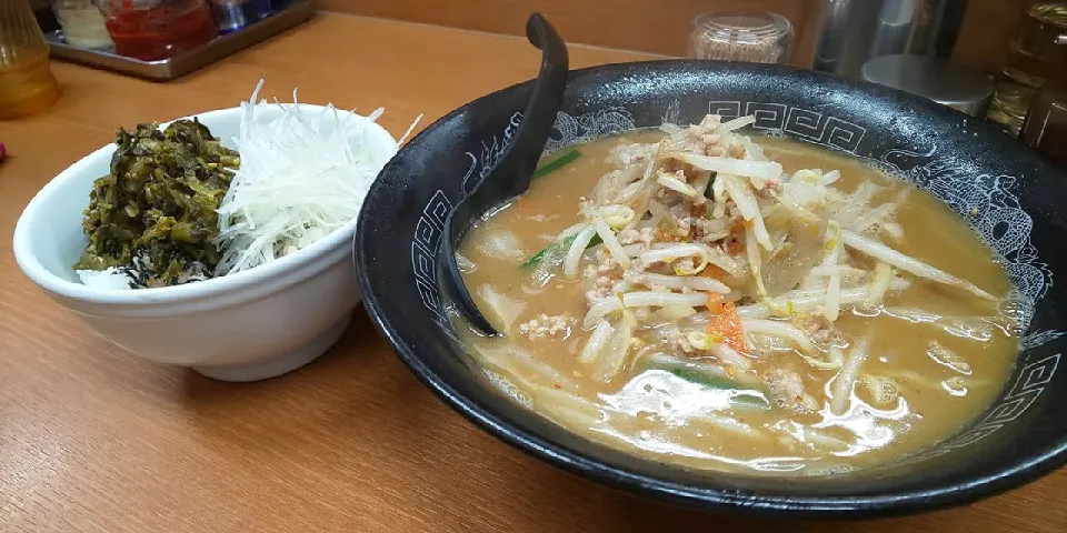 味噌ラーメンとミニ高菜丼
@福屋中華料理店|kamekameさん