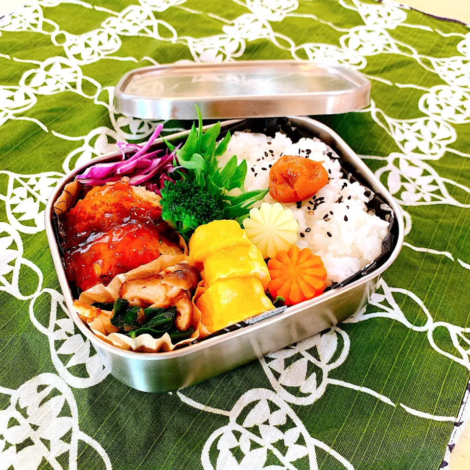 Snapdishの料理写真:あんかけ豆腐ハンバーグ弁当✴︎きのこのお浸し添えです♬|あやみんさん