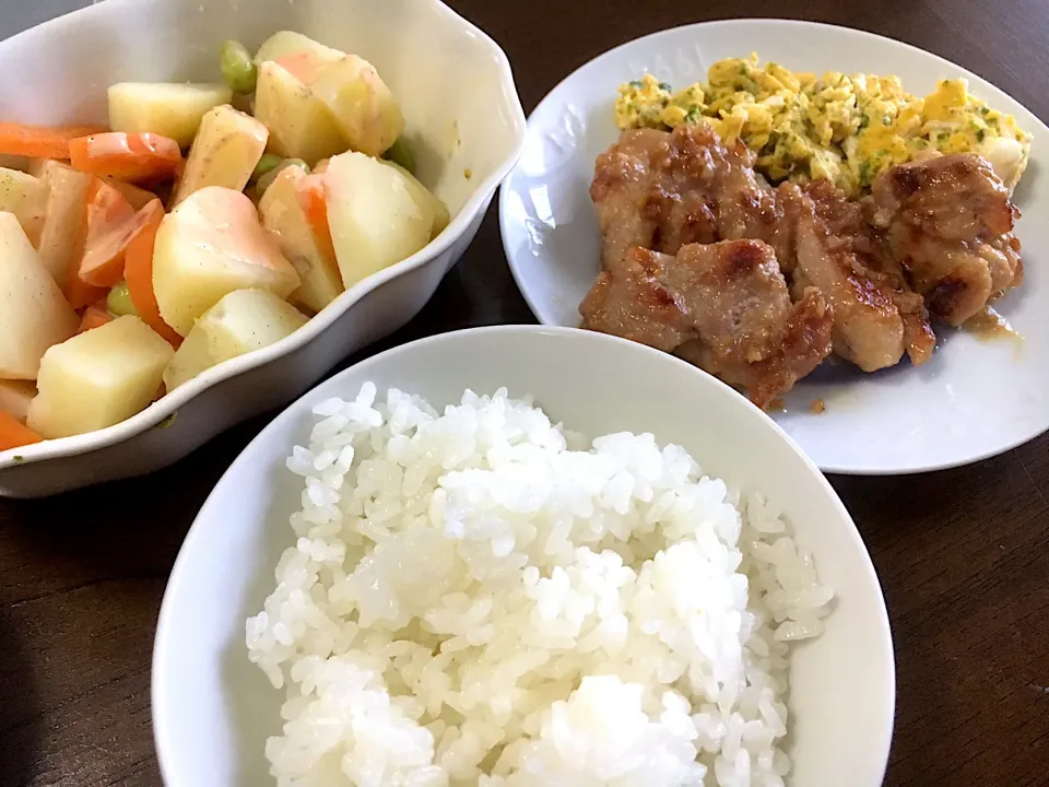 照り焼きチキン、かぼちゃサラダ、温野菜の明太ソース|りかさん