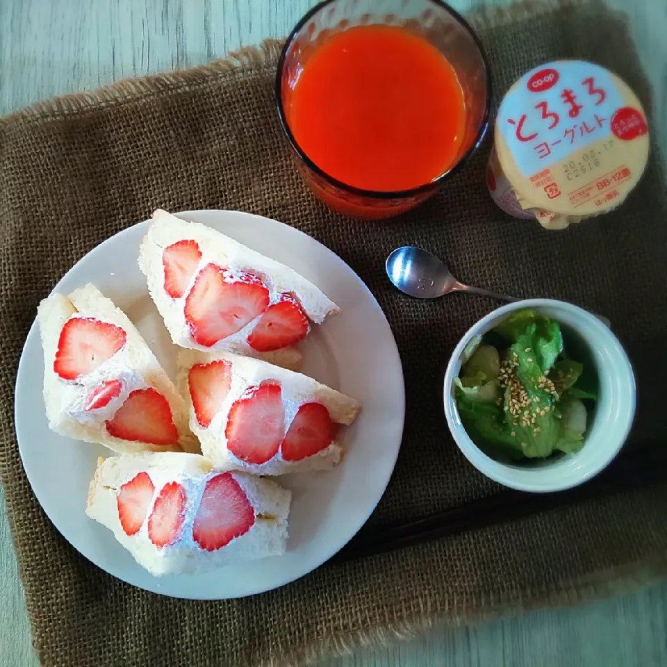 いちごサンド🍓|真希さん