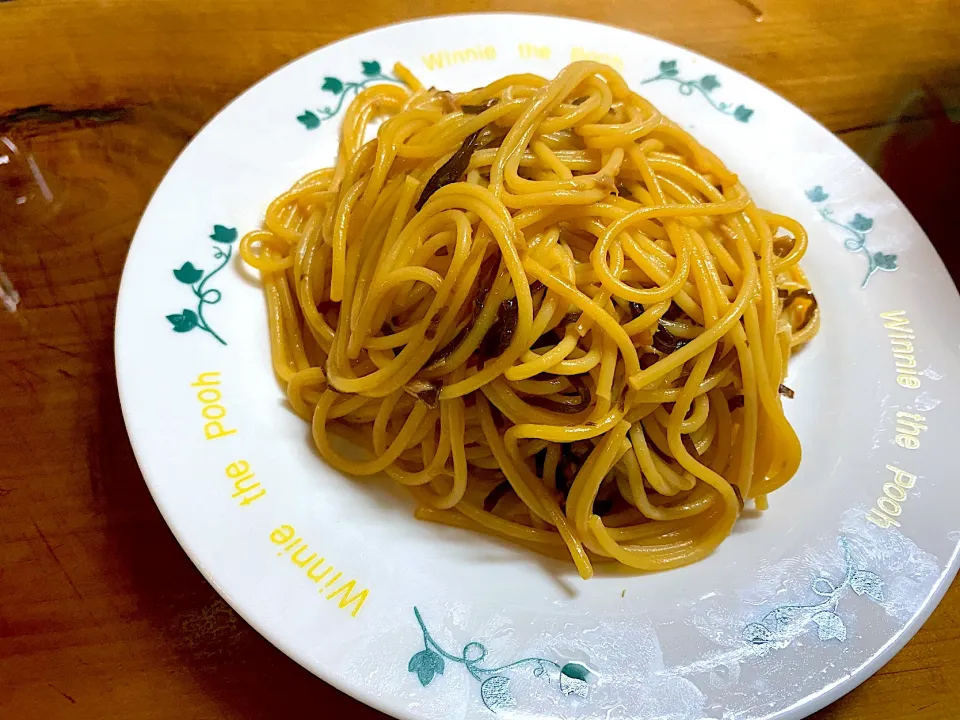 塩昆布とシーチキンのバター醤油パスタ|名状しがたいゴミムシのようなものさん