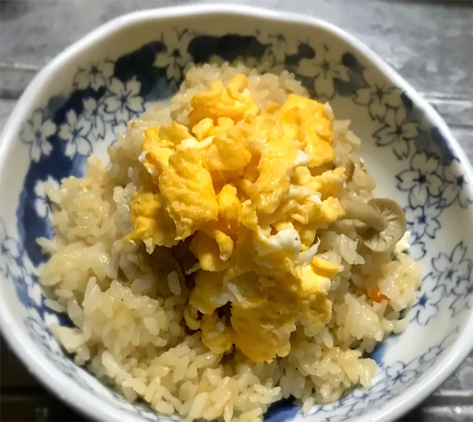 今夜は、山菜の炊き込みご飯を頂きます😋🎉👍|ギムレットさん