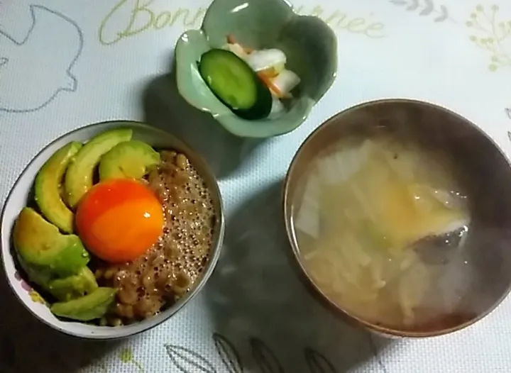 納豆アボカド丼
鱈汁
浅漬け|Saorinさん