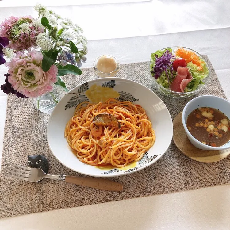 Snapdishの料理写真:3/13❤︎娘のペスカトーレパスタ🍝ランチ❤︎|Makinsさん