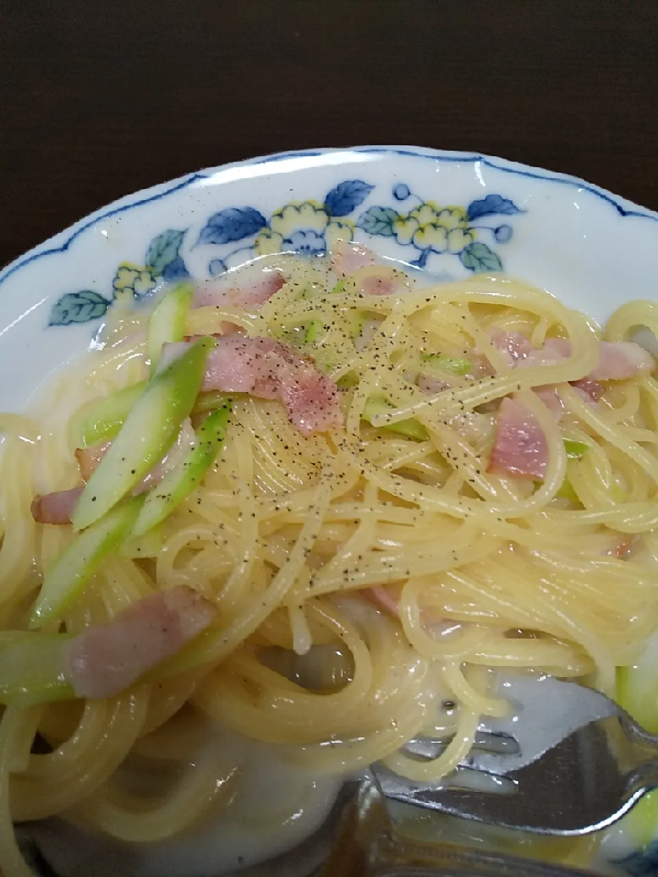 アスパラベーコンのクリームパスタ|ゆきんこさん