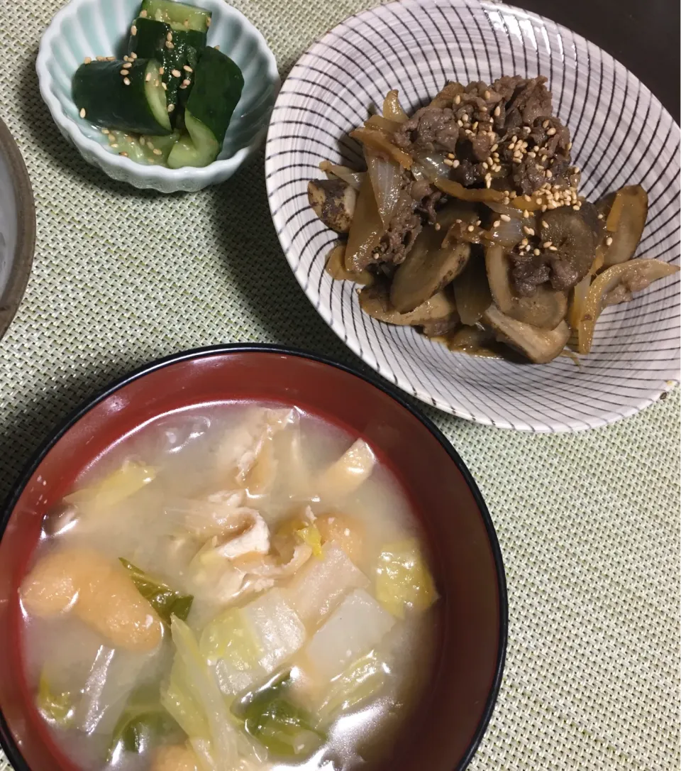 牛ごぼうのしぐれ煮　きゅうりの梅昆布茶和え　揚げの味噌汁|ちぐあささん