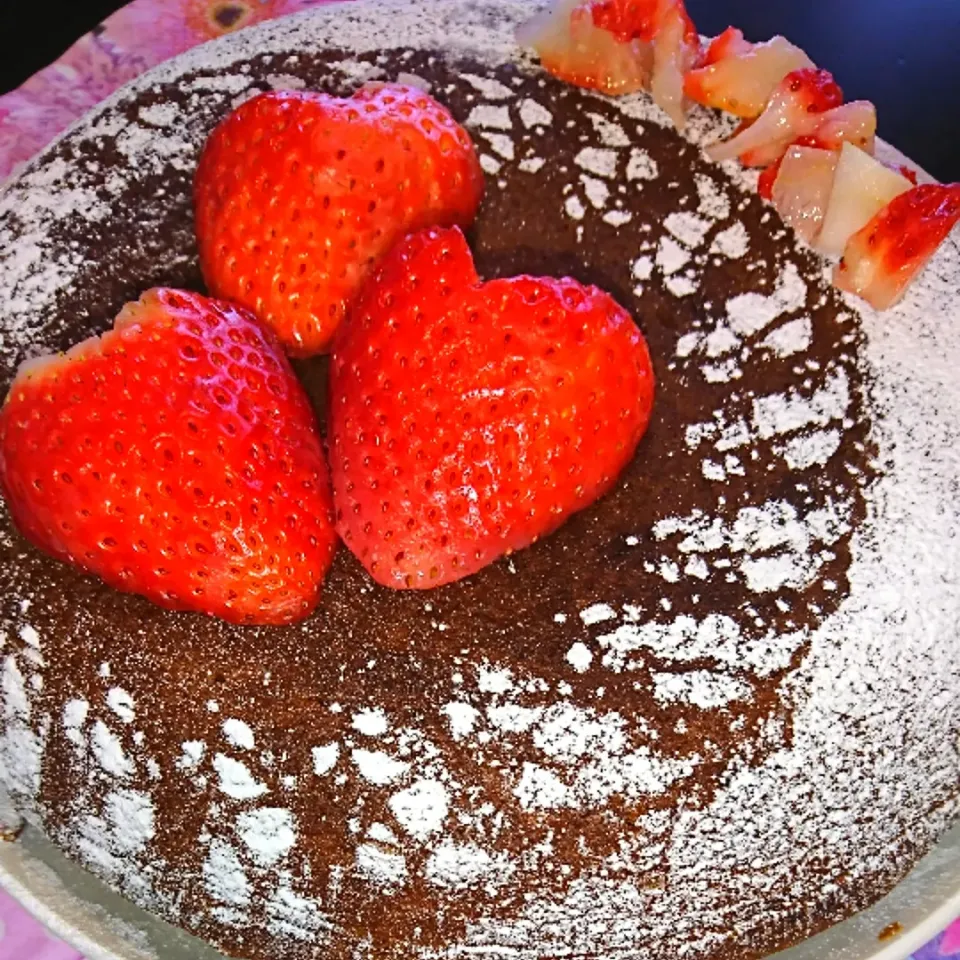 炊飯器でチーズケーキ🍓のせました☺️|みぽりん♪さん