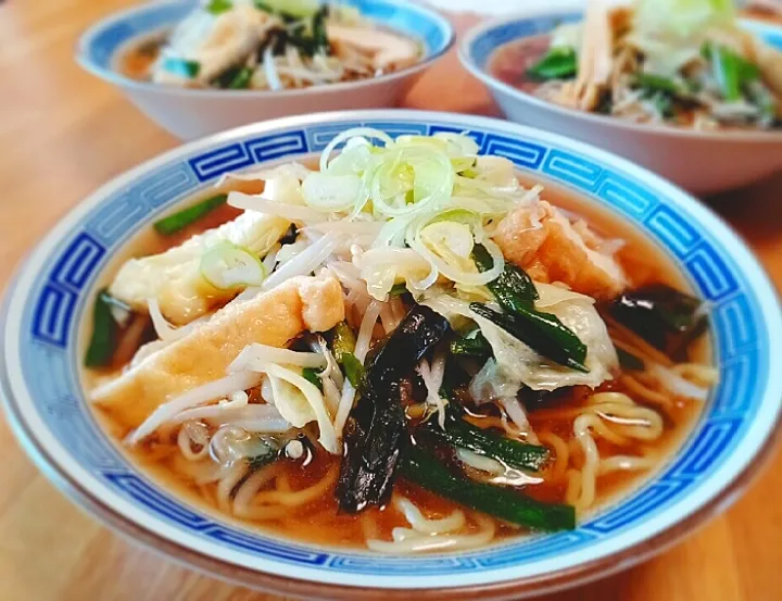 おうちで朝ラー
自作の醤油ラーメン|🌻ako ·͜·♡peco🌻さん