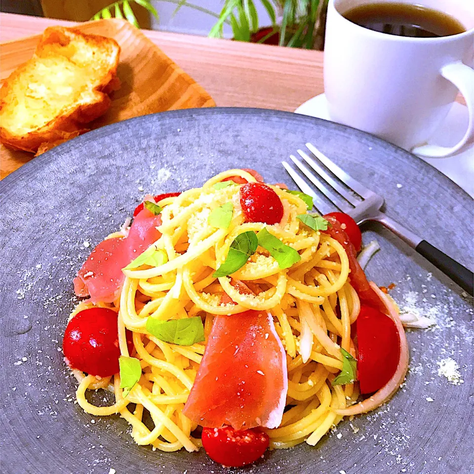 ☺️自宅ランチ    🍝生ハムとミニトマトのパスタ|Sの食卓さん