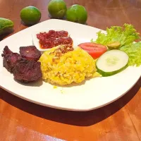 Snapdishの料理写真:nasi kuning dengan bebek goreng vege|ealfahreize@gmail.comさん