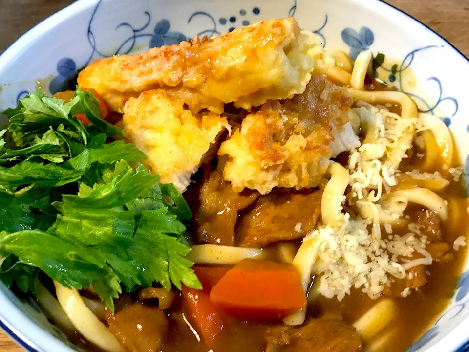 Snapdishの料理写真:鶏チク天カレーうどん|パパのつくりおき弁当（つく弁）さん