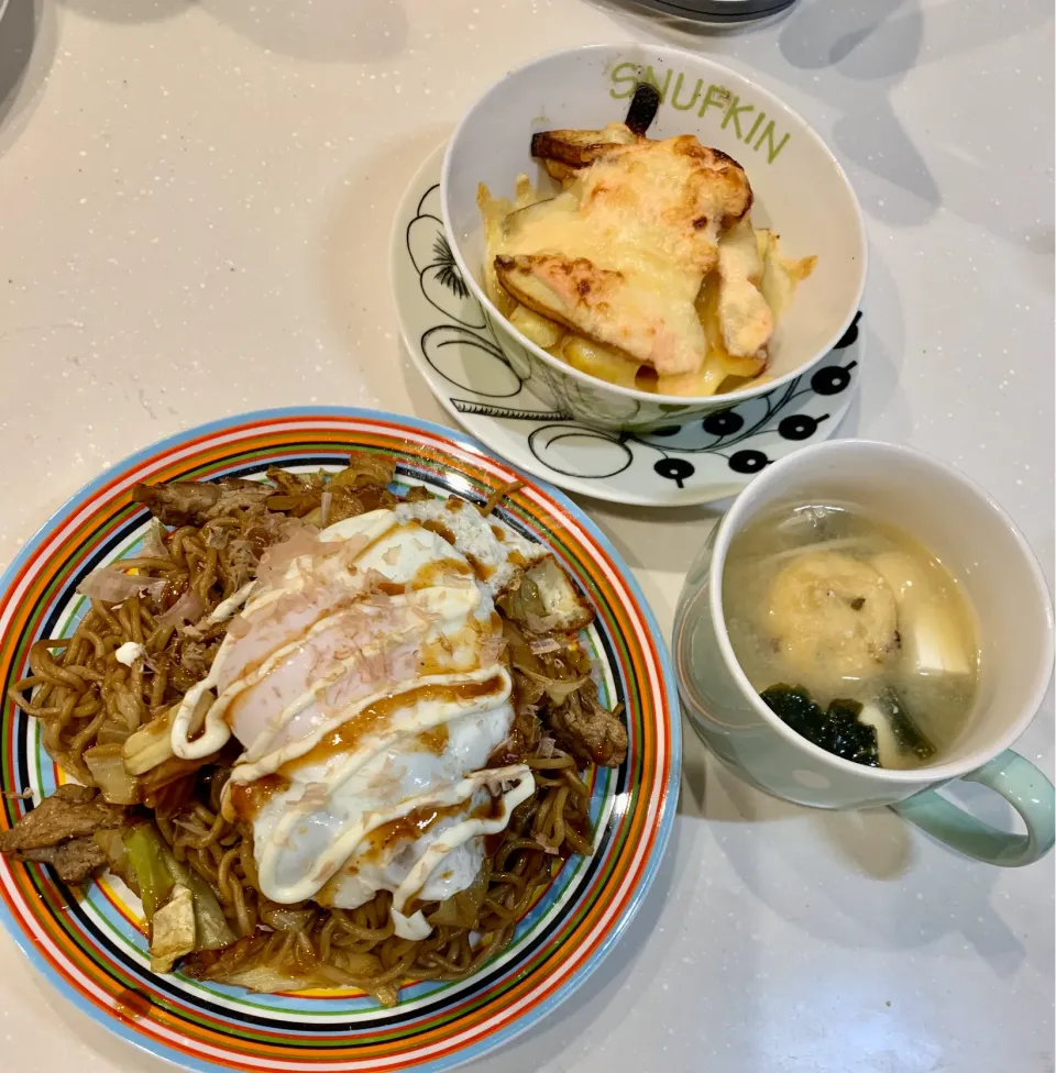 ニンニク焼きそば☆餅入りがんものお味噌汁☆明太子ポテトチーズ焼き|とまこ(*^o^*)さん