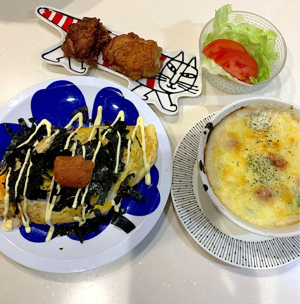 Snapdishの料理写真:明太子オムライス☆グラタン☆チーパイ☆サラダ|とまこ(*^o^*)さん