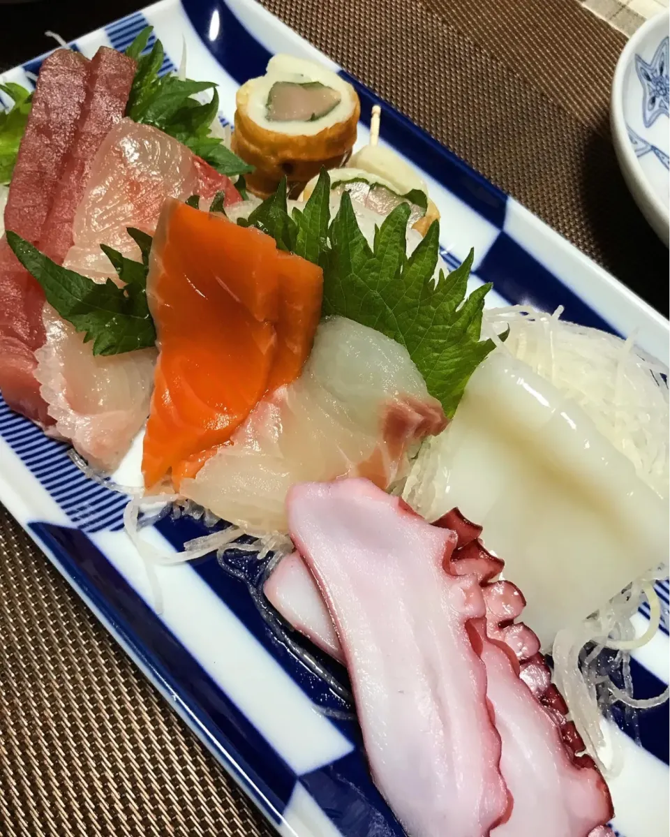 Snapdishの料理写真:刺身プレート|aru_sakazakさん