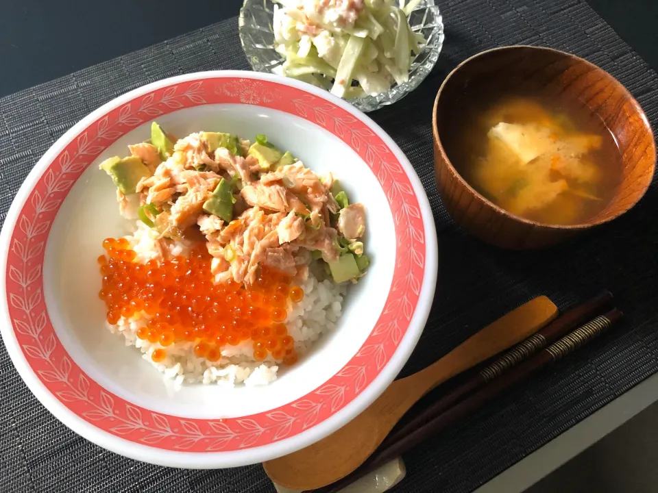 サーモン＆アボカド親子丼|Yunさん