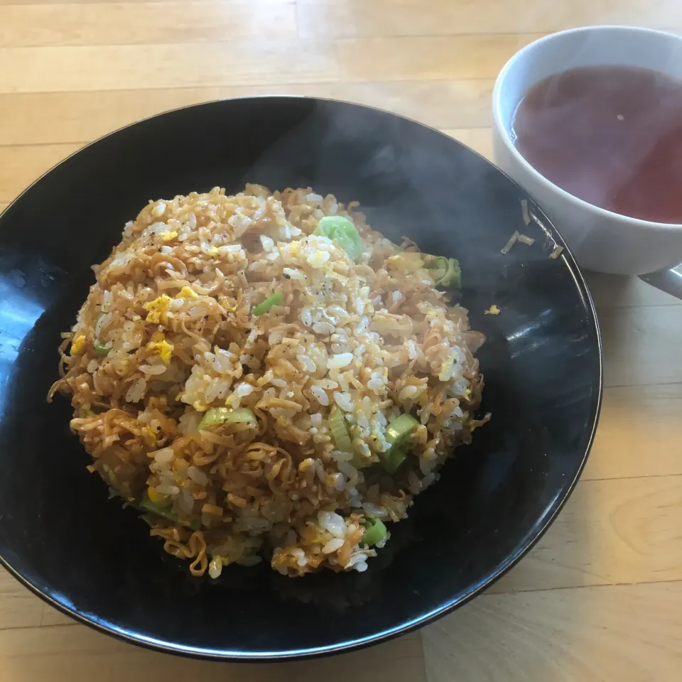 チキンラーメン炒飯|Takeshi Kuraishiさん