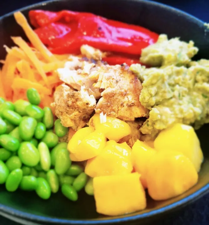 Snapdishの料理写真:poke bowl with salmon|greendyleさん