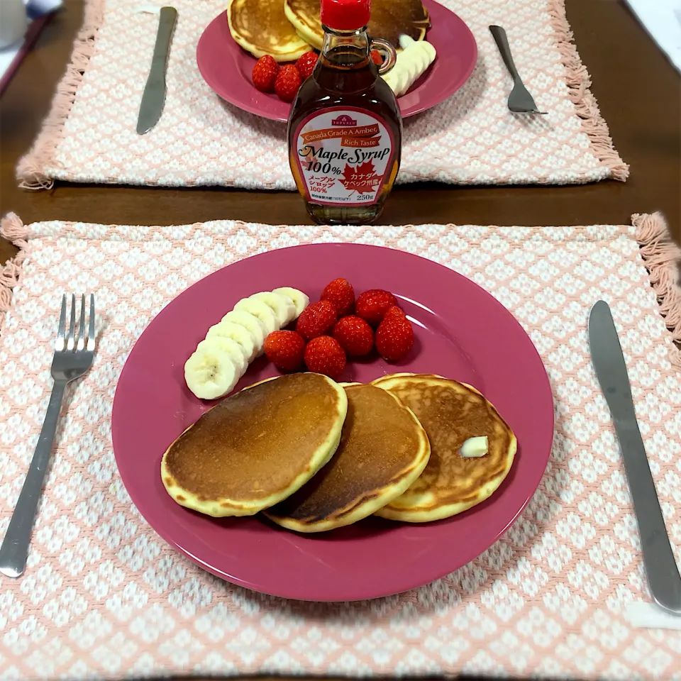 Snapdishの料理写真:朝ごパンケーキ🍓|waiwaiさん