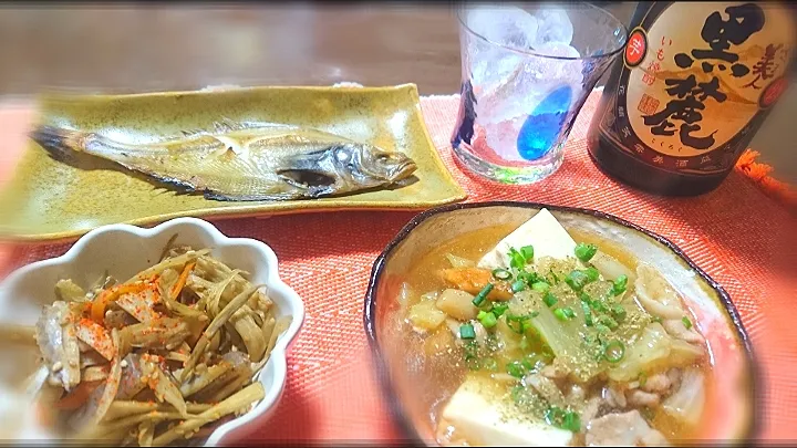 きんぴらごぼう
 豚バラと白菜の炊いたん
 笹カレイ🐟|びせんさん