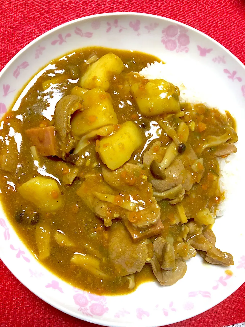 今日ご飯。豚ロース&野菜いっぱいのカレー🍛ライス。　美味しかった😊😆😆|Czkさん