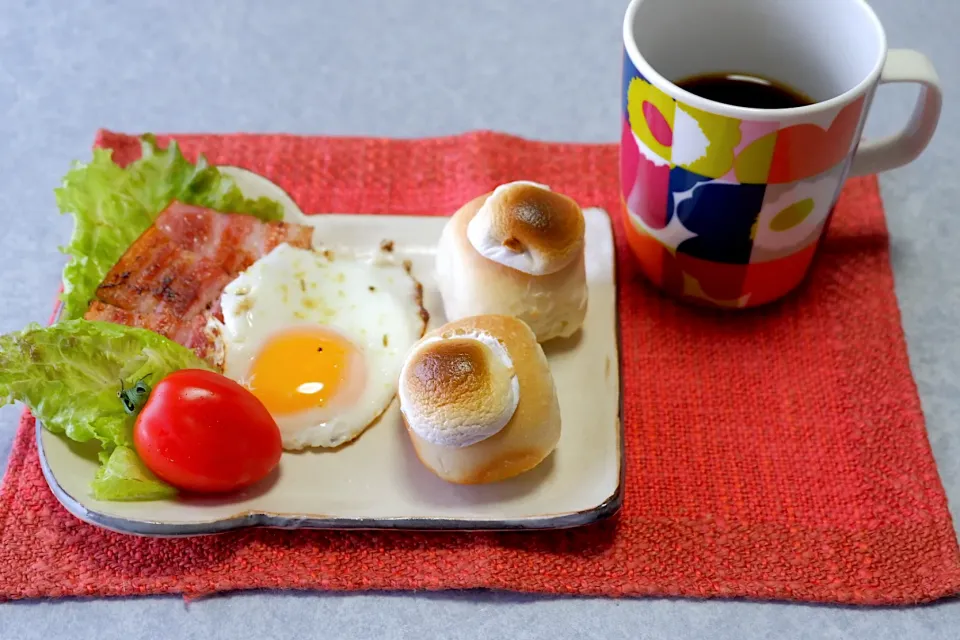 朝ごパン|Orie Uekiさん