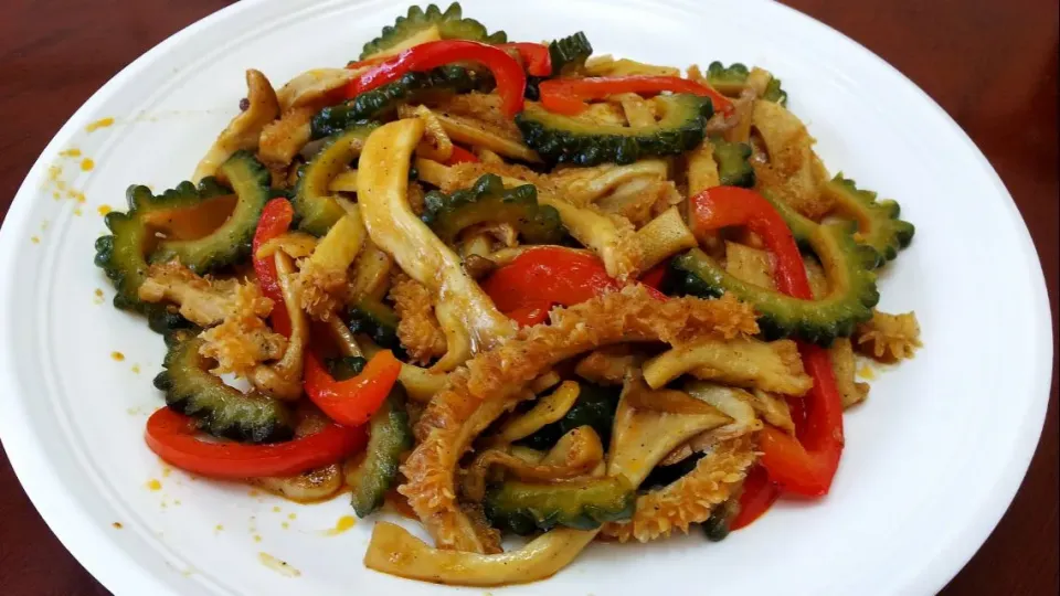 stir-fried tripe with bitter gourd|steven z.y.さん