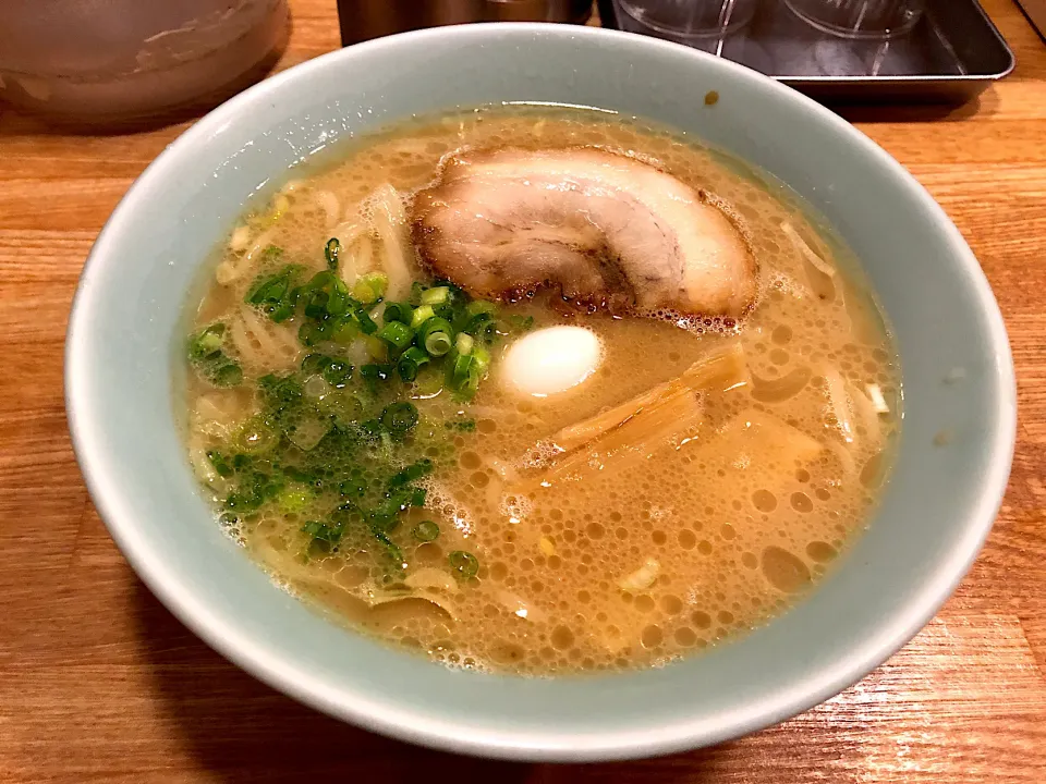 醤油ラーメン(太麺)|しのぶさん