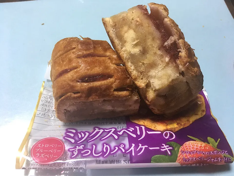 ミックスベリーのずっしりパイケーキ|はっちぃさん