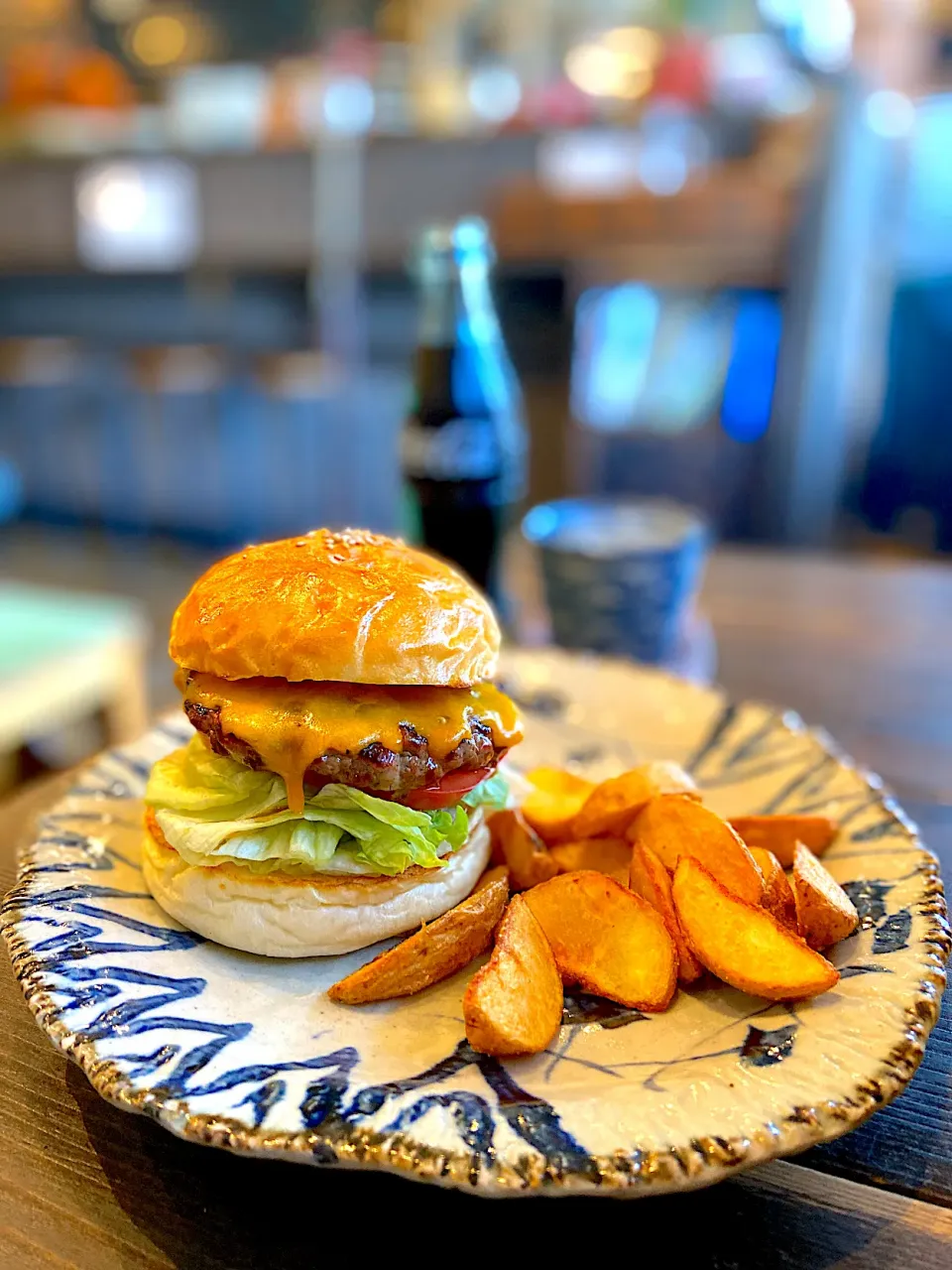 チーズバーガー🍔&コーラ♥️|ナナさん