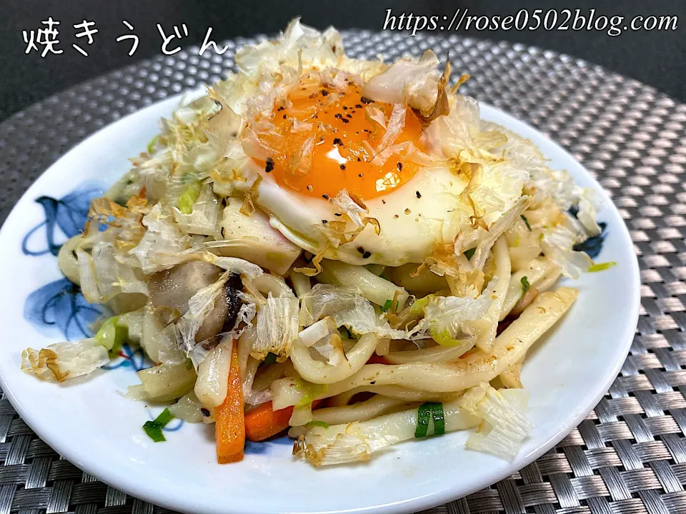 野菜の旨み2度美味しい焼きうどん|emiさん