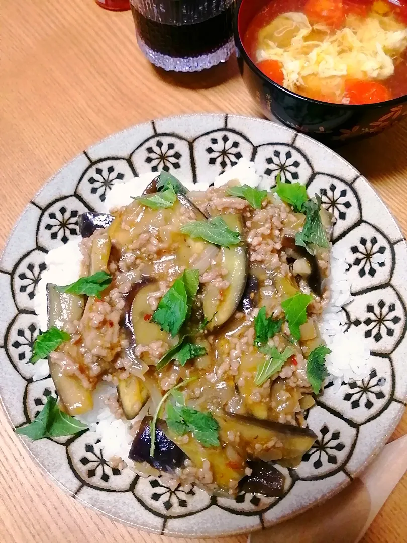 麻婆茄子丼 トマト卵スープ|いちみさん