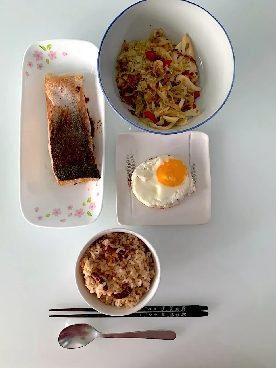 Panseared miso salmon, stir fried cabbage, sunny side up and tako rice|Ong Sor Fernさん