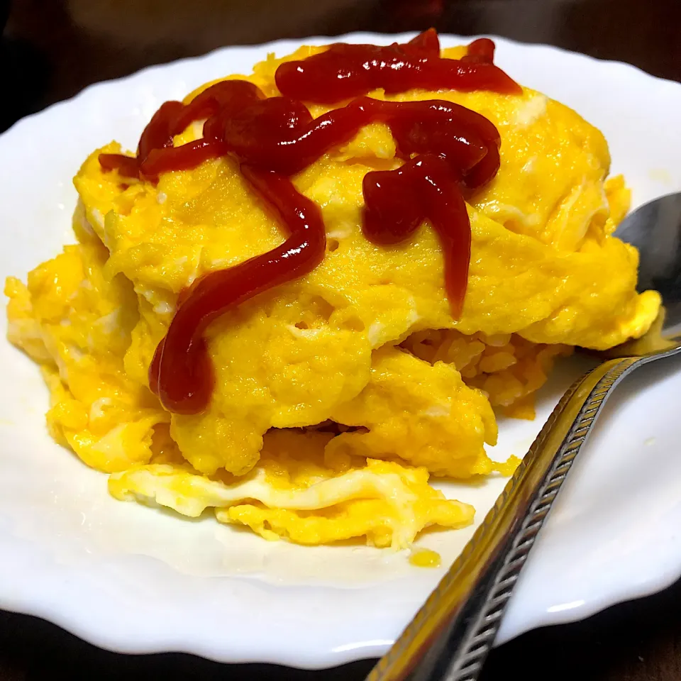 Snapdishの料理写真:My 11 year old son’s first try... Omurice|Laarni Nabongさん