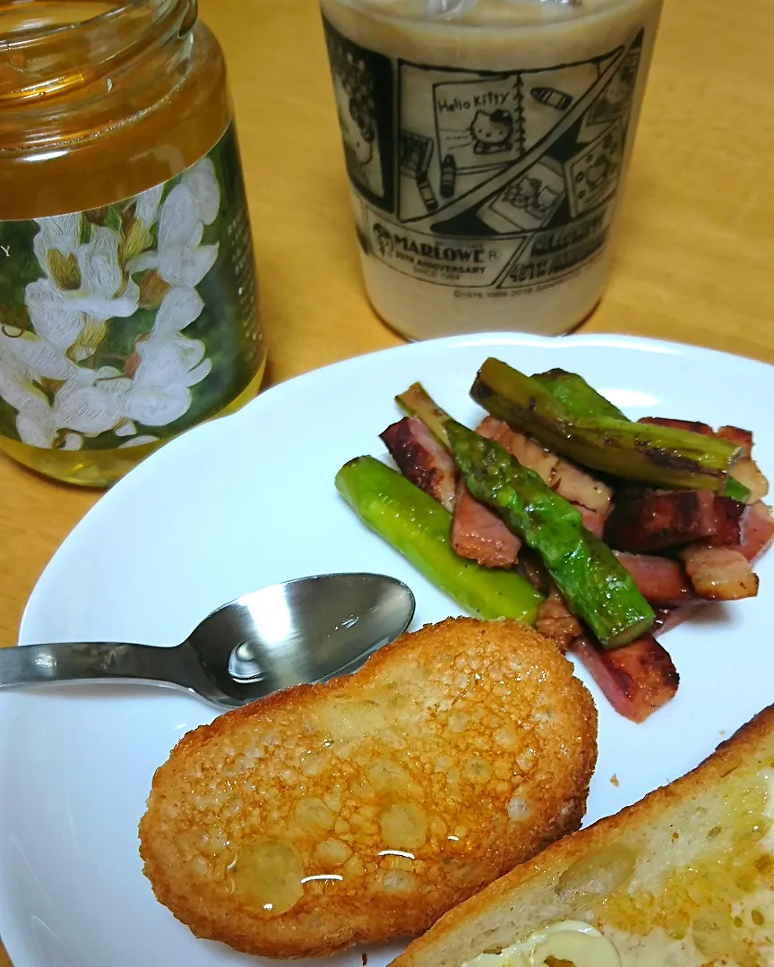 朝食🥖🍯|しまだ ちえこさん