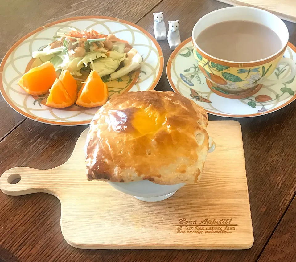 ブランチ#クラムチャウダーパイ包み🥧|小松菜さん