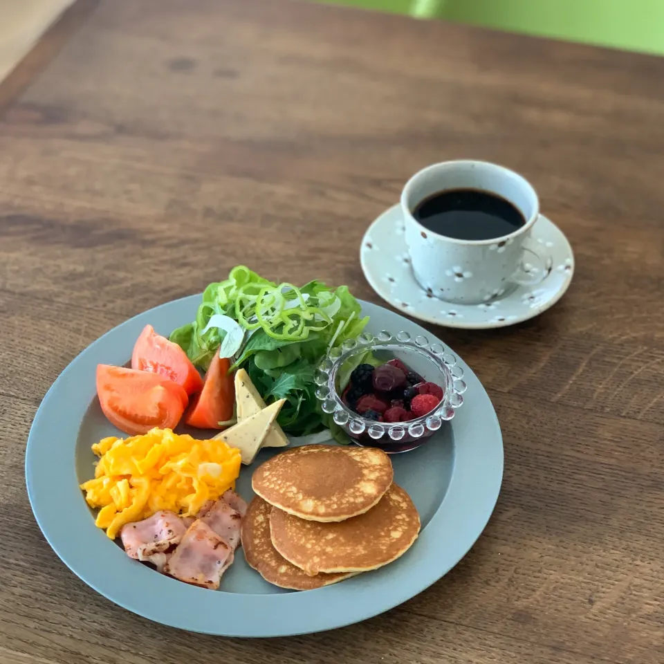 今日の朝ごはん|ぺんぎんさん