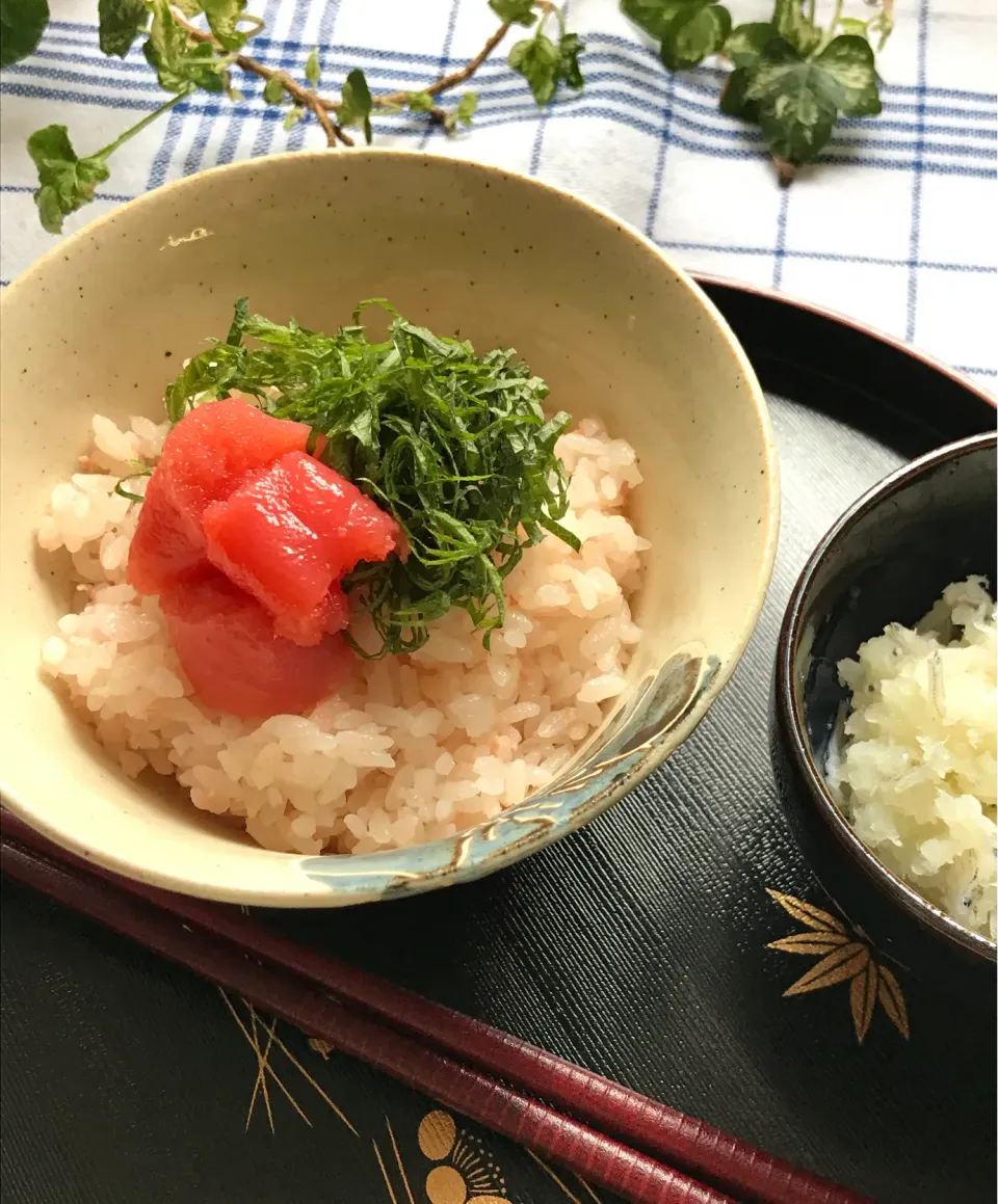 Snapdishの料理写真:🍚🥢可愛いピンクの　たらこ炊き込みごはん🍚🥢|Hollyさん